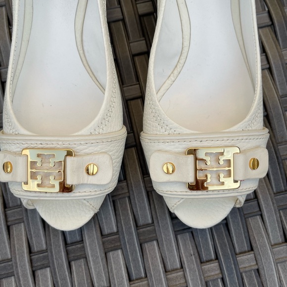 Tory Burch White Leather Peep Toe Wedge Sandals - Picture 2 of 5